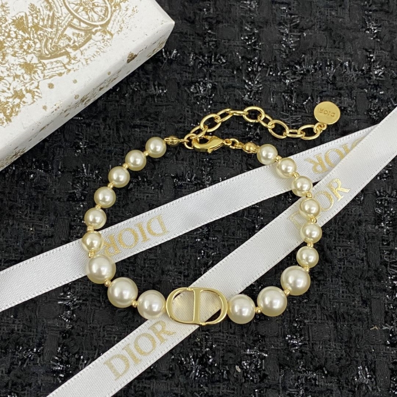 chr1st1an D10r bracelets